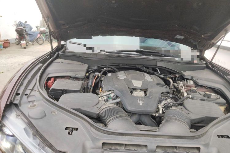 Used Maserati Levante 2018 3.0T Classic Edition Engine Bay Right