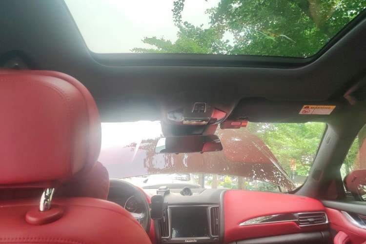 Used Maserati Levante 2018 3.0T Classic Edition Headliner