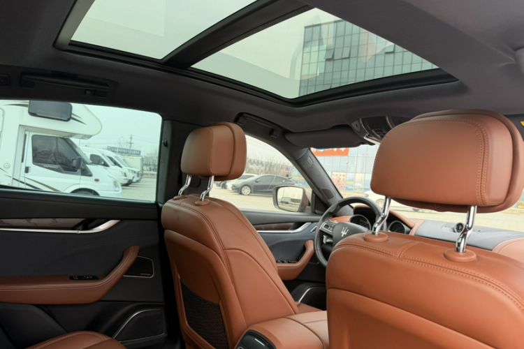 Used Maserati Levante 2018 3.0T Luxury Zegna Edition Interior 1