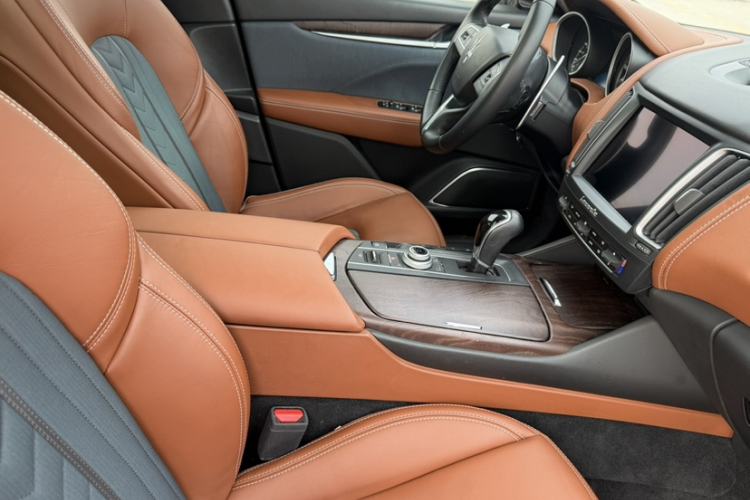 Used Maserati Levante 2018 3.0T Luxury Zegna Edition Interior 11