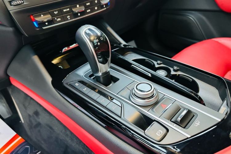 Used Maserati Levante 2018 3.0T Classic Edition Interior 3