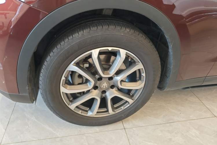 Used Maserati Levante 2018 3.0T Standard Edition Left Front Wheel Hub
