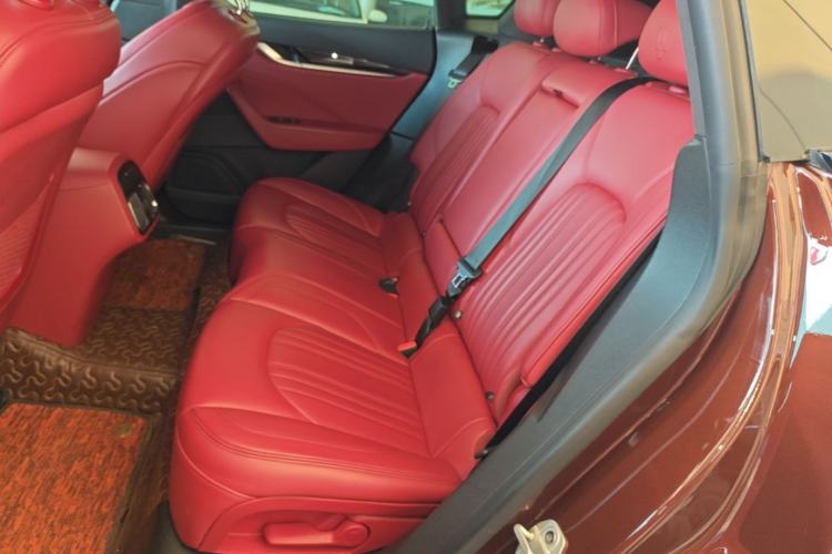 Used Maserati Levante 2018 3.0T Standard Edition Left Rear Seat