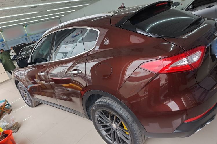 Used Maserati Levante 2018 3.0T Classic Edition Left Side