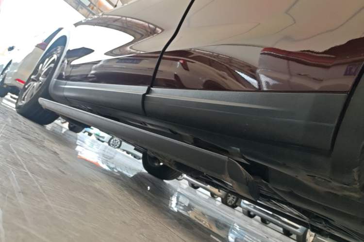 Used Maserati Levante 2018 3.0T Standard Edition Left Side Sill