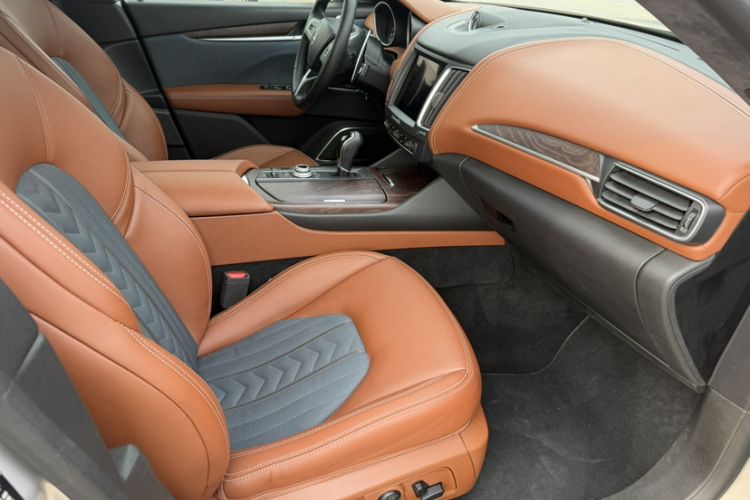 Used Maserati Levante 2018 3.0T Luxury Zegna Edition Right Front Seat