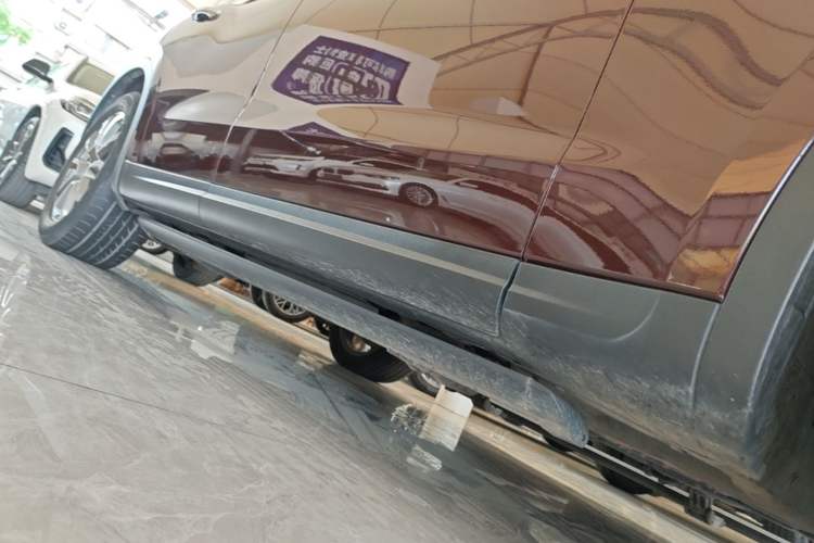 Used Maserati Levante 2018 3.0T Standard Edition Right Side Sill