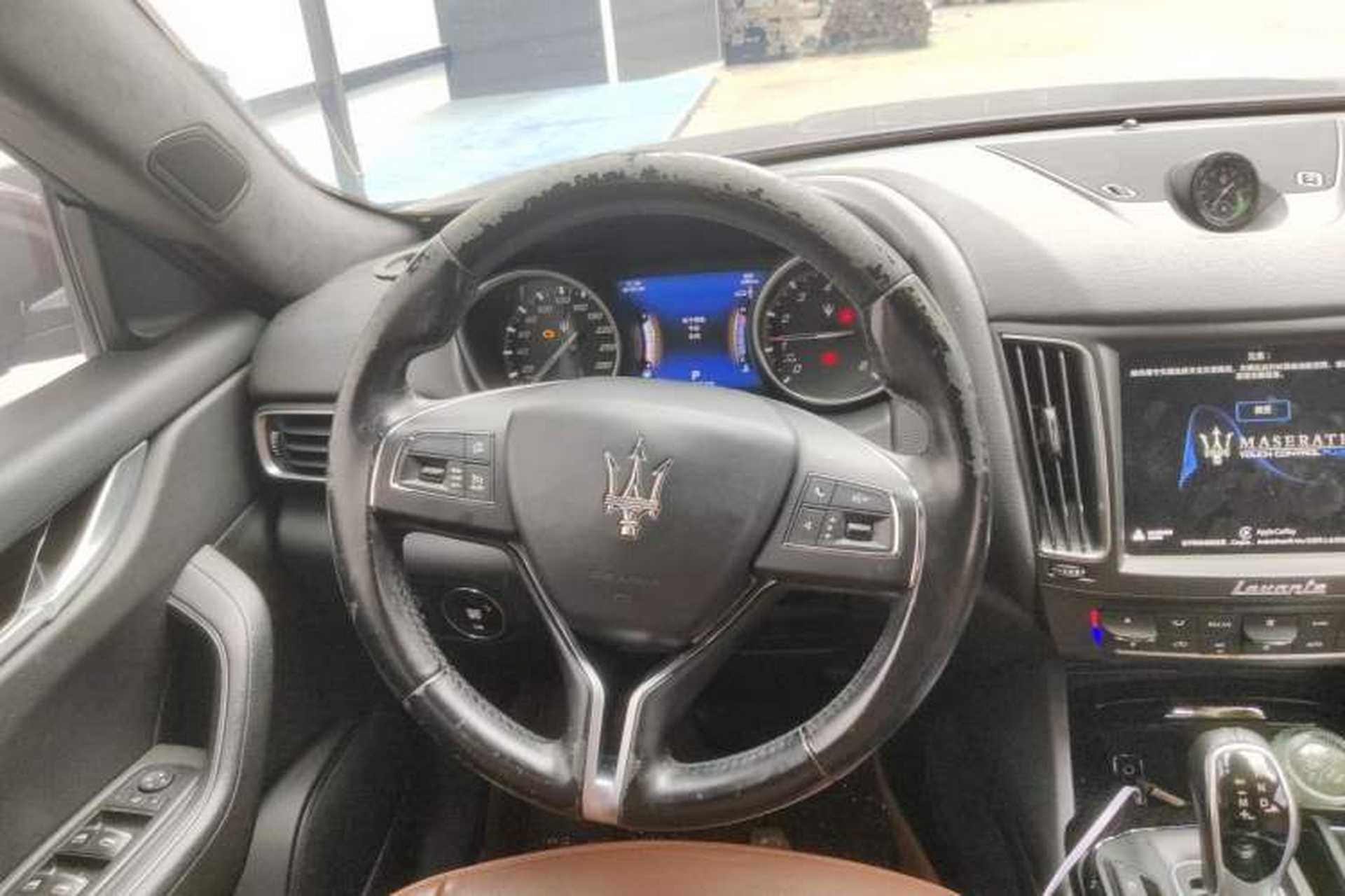 Used Maserati Levante 2018 3.0T Classic Edition Steering Wheel