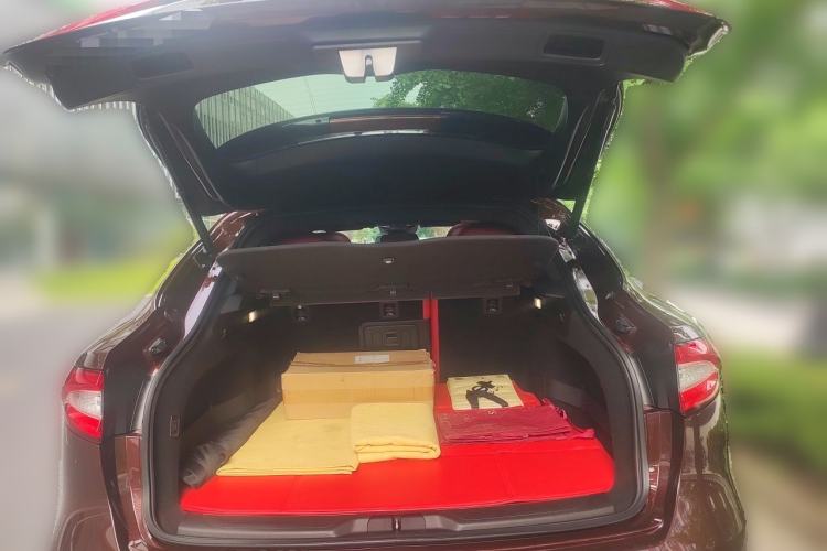 Used Maserati Levante 2018 3.0T Classic Edition Trunk