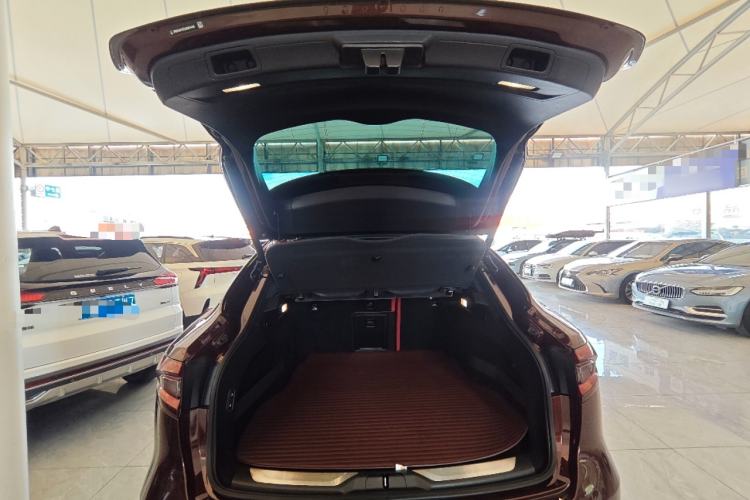 Used Maserati Levante 2018 3.0T Standard Edition Trunk