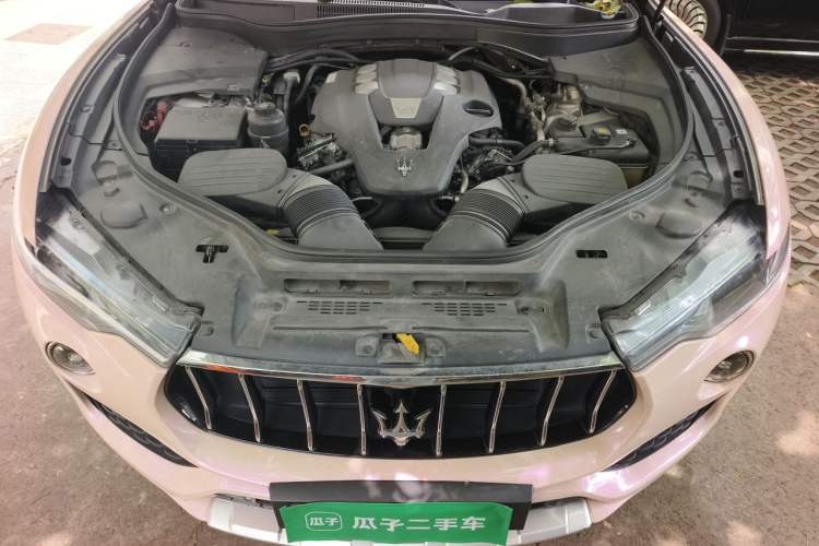 Used Maserati Levante 2018 3.0T Standard Edition Engine Bay