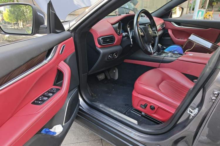 Used Maserati Levante 2018 3.0T Standard Edition Driver Seat