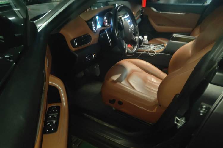 Used Maserati Levante 2018 3.0T Classic Edition Driver Seat