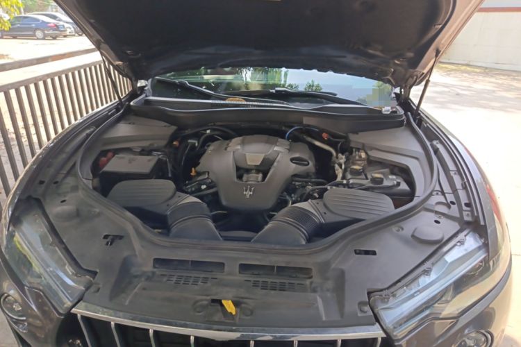 Used Maserati Levante 2018 3.0T Sport Edition Engine Bay