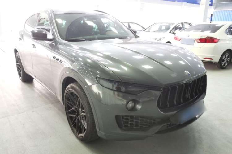 Used Maserati Levante 2018 3.0T Classic Edition Front Right 45 Deg