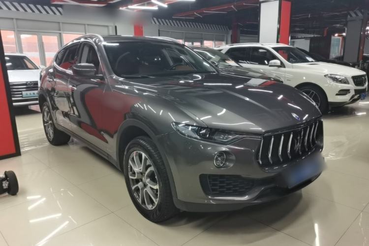 Used Maserati Levante 2018 3.0T Classic Edition Front Right 45 Deg