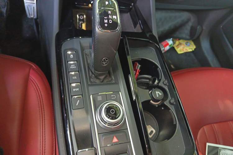 Used Maserati Levante 2018 3.0T Sport Edition Gear Lever