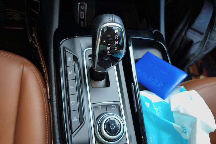 Used Maserati Levante 2018 3.0T Standard Edition Gear Lever