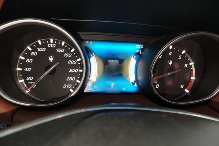 Used Maserati Levante 2018 3.0T Standard Edition Instrument Cluster