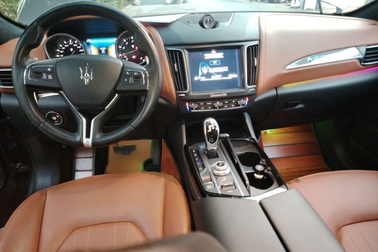 Used Maserati Levante 2018 3.0T Standard Edition Interior 2