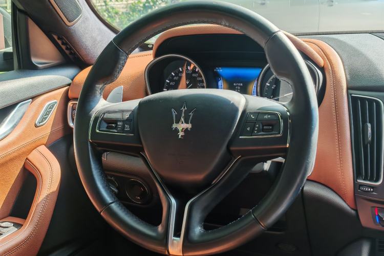 Used Maserati Levante 2018 3.0T Standard Edition Interior 5