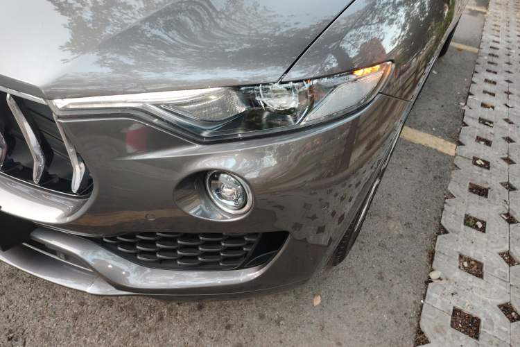 Used Maserati Levante 2018 3.0T Standard Edition Left Front Headlight