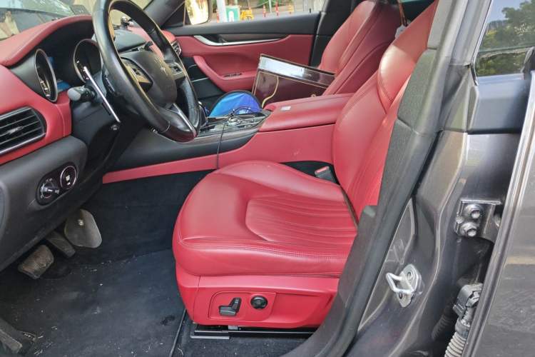 Used Maserati Levante 2018 3.0T Standard Edition Left Front Seat