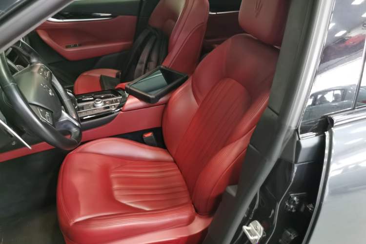Used Maserati Levante 2018 3.0T Classic Edition Left Front Seat