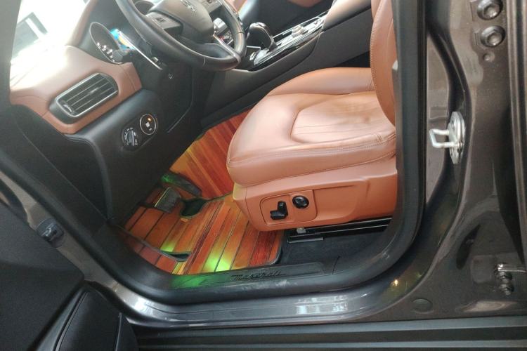 Used Maserati Levante 2018 3.0T Standard Edition Left Front Seat