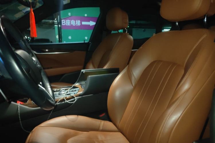 Used Maserati Levante 2018 3.0T Classic Edition Left Front Seat