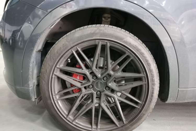 Used Maserati Levante 2018 3.0T Classic Edition Left Front Wheel Hub