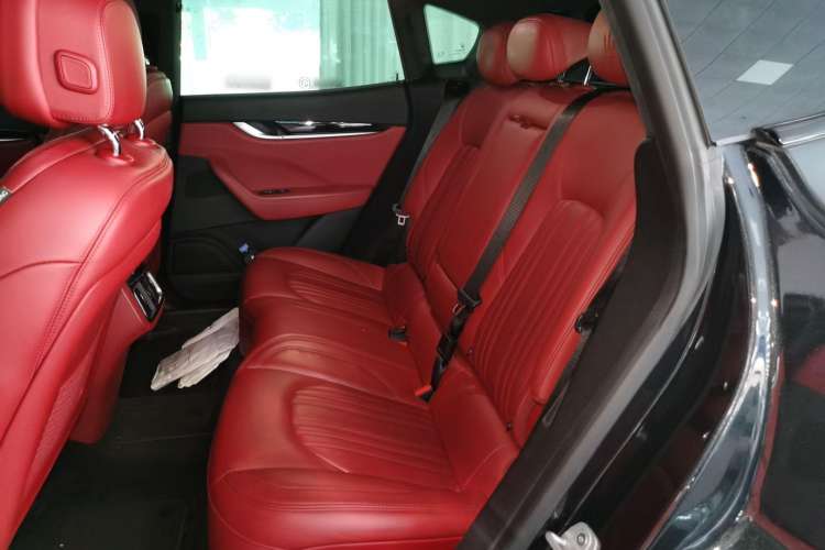 Used Maserati Levante 2018 3.0T Classic Edition Left Rear Seat