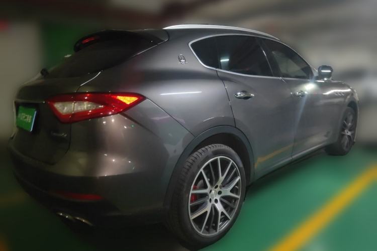Used Maserati Levante 2018 3.0T Classic Edition Rear Right 45 Deg