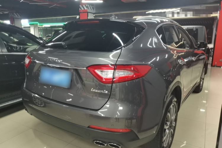 Used Maserati Levante 2018 3.0T Classic Edition Rear Right 45 Deg