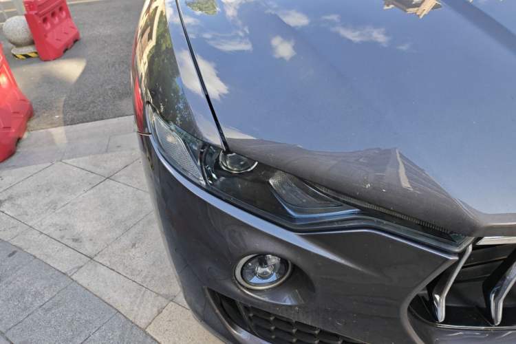 Used Maserati Levante 2018 3.0T Standard Edition Right Front Headlight