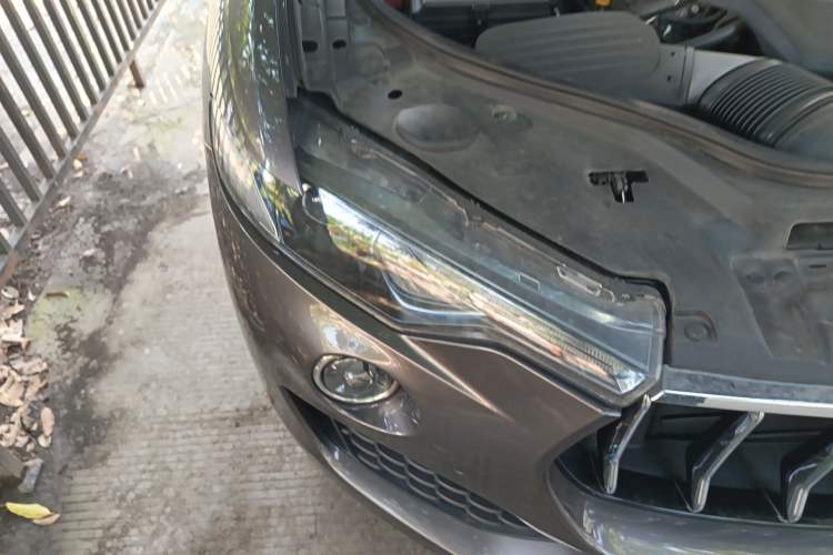 Used Maserati Levante 2018 3.0T Sport Edition Right Front Headlight