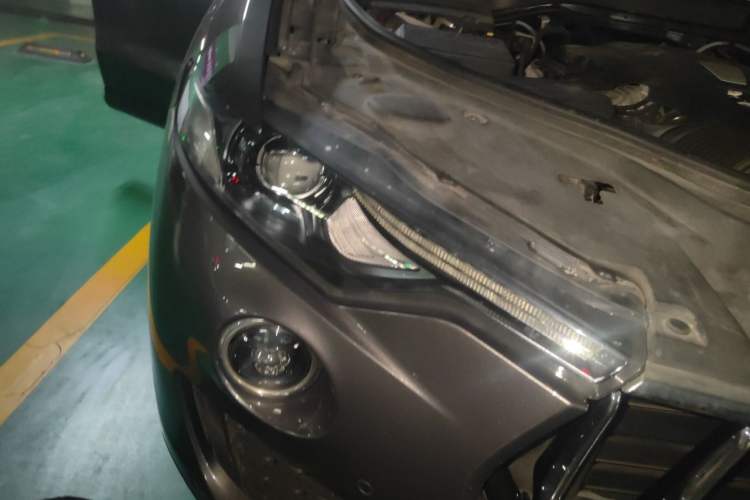 Used Maserati Levante 2018 3.0T Classic Edition Right Front Headlight