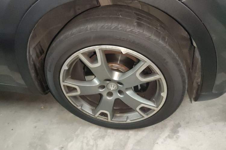 Used Maserati Levante 2018 3.0T Classic Edition Right Front Wheel Hub