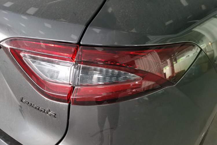 Used Maserati Levante 2018 3.0T Classic Edition Right Rear Taillight