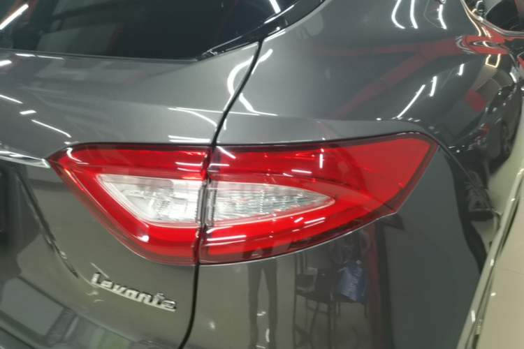 Used Maserati Levante 2018 3.0T Classic Edition Right Rear Taillight