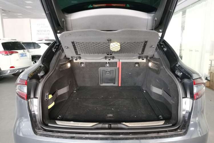 Used Maserati Levante 2018 3.0T Classic Edition Trunk