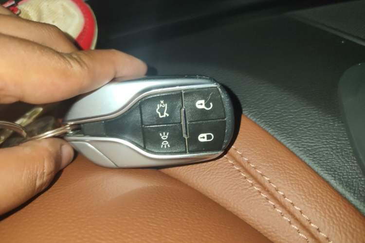 Used Maserati Levante 2018 3.0T Classic Edition Vehicle Key