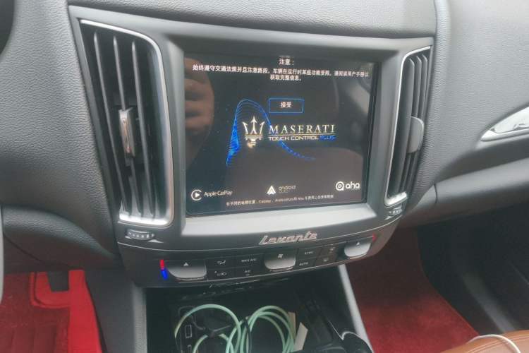 Used Maserati Levante 2018 3.0T Standard Edition Audio And AC Panel
