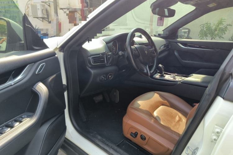 Used Maserati Levante 2018 3.0T Classic Edition Driver Seat