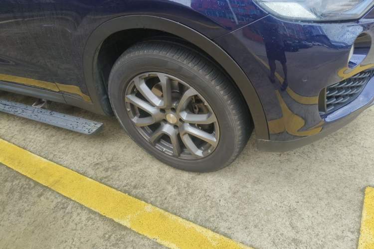 Used Maserati Levante 2018 3.0T Standard Edition Right Front Wheel Hub
