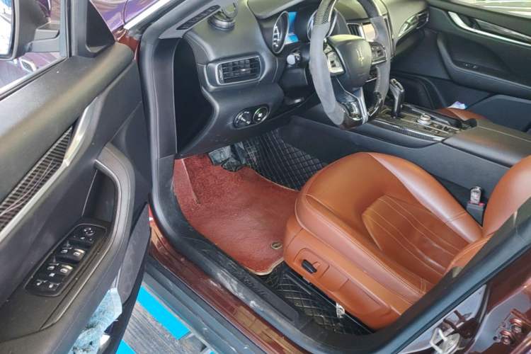 Used Maserati Levante 2018 3.0T Classic Edition Driver Seat