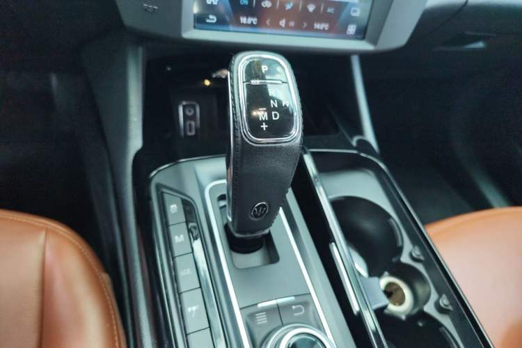 Used Maserati Levante 2018 3.0T Classic Edition Gear Lever