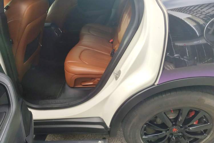 Used Maserati Levante 2018 3.0T Classic Edition Left Rear Seat