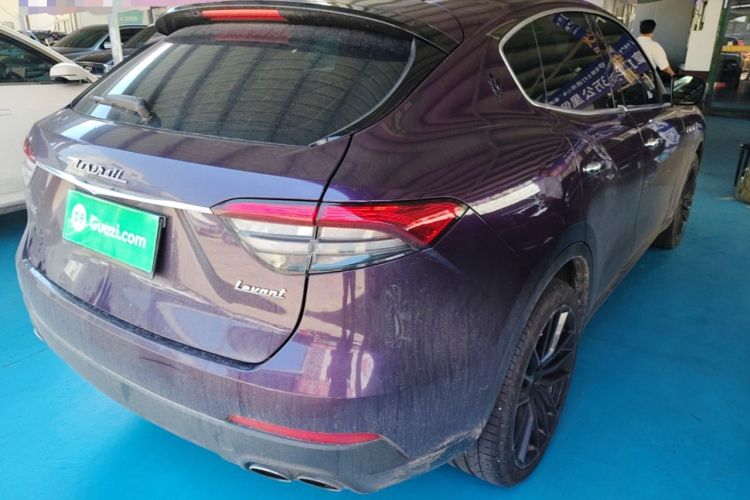 Used Maserati Levante 2018 3.0T Classic Edition Rear Right 45 Deg