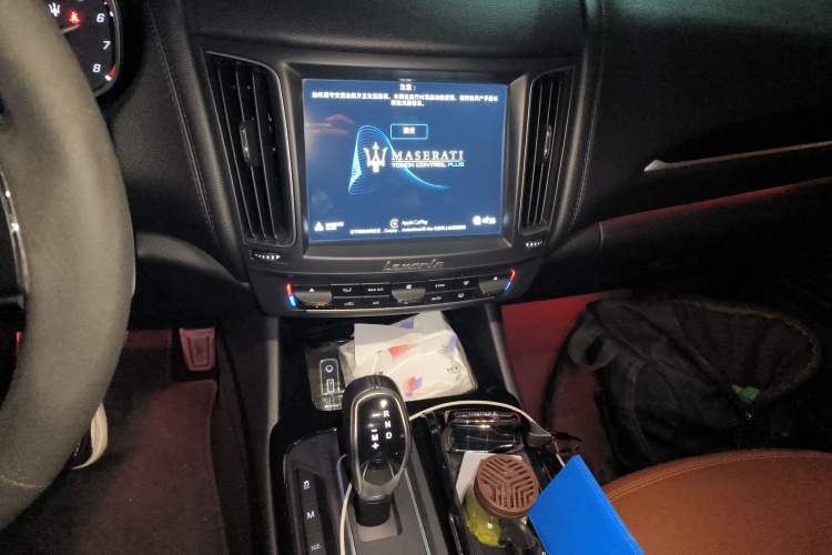 Used Maserati Levante 2018 3.0T Classic Edition Audio And AC Panel